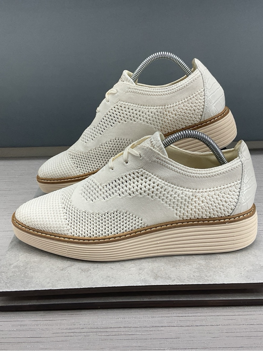 Cole Haan Women’s Size 9.5 OriginalGrand Platform Wingtip Oxford Ivory